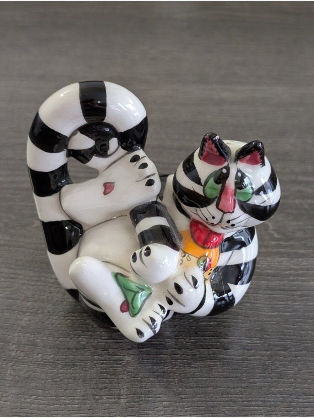 Rare Blue Sky Black White Cats Novelty Salt Or Pepper Shaker One Of Two Ceramic